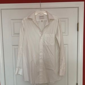 Roundtree & Yorke button open